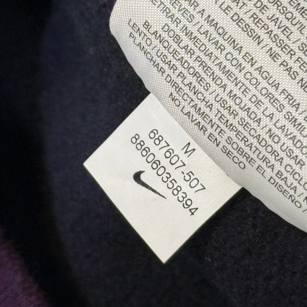 Nike Track & Field Purple Cropped Sweatshirt‎ Cozy Fleece Pullover Boxy Size M - Picture 8 of 13